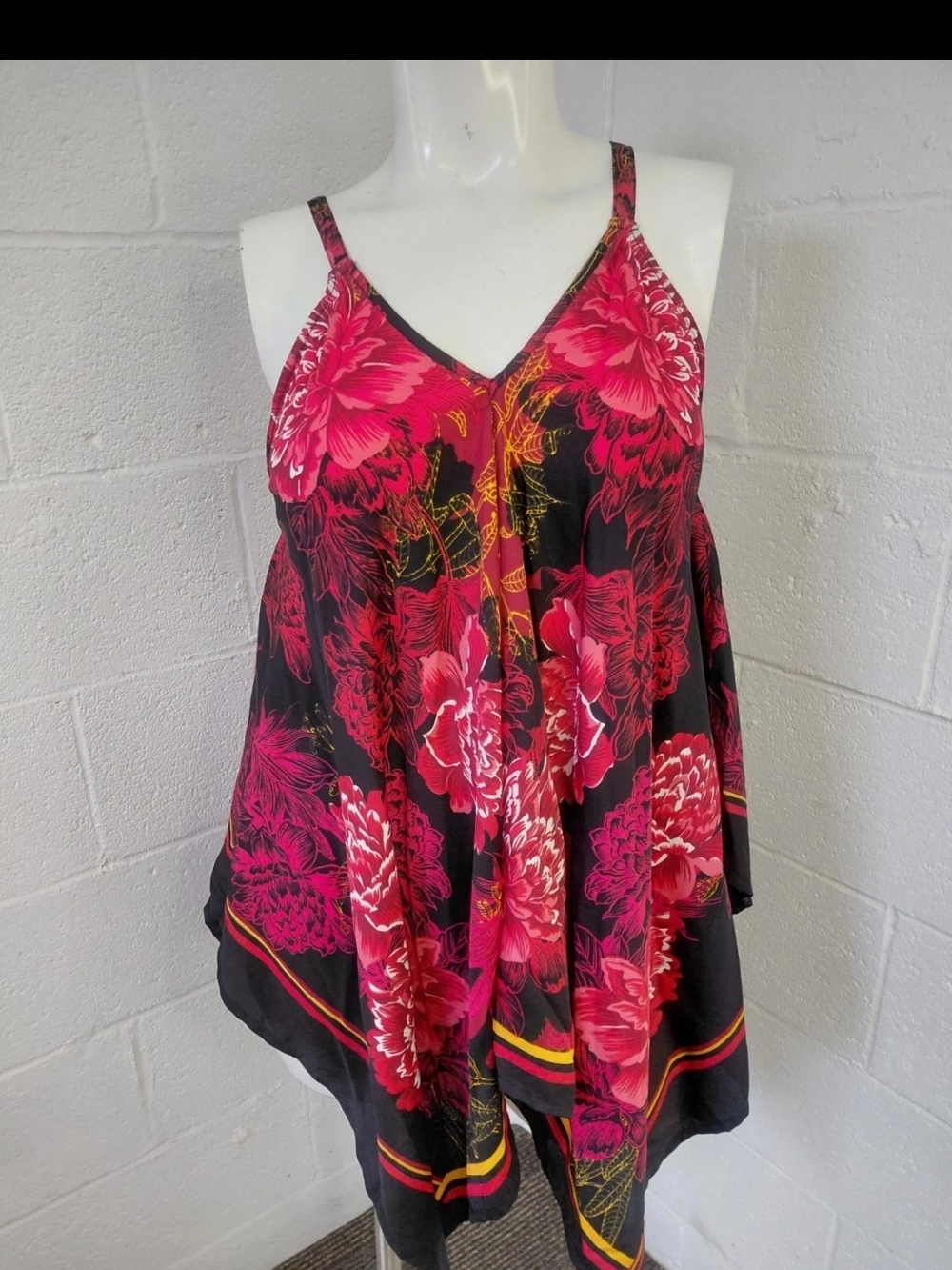 Unique Spectrum V-Neck Floral Swing Cami in Hot Pink and Black